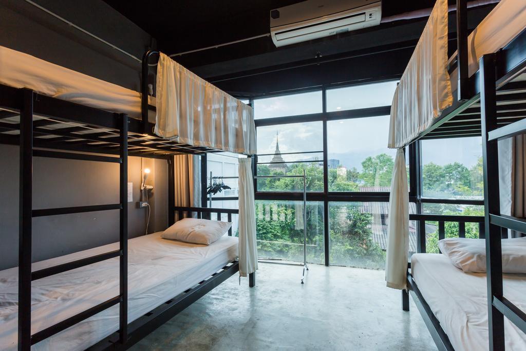 Jeune Hostel Chiang Mai - Chang Phuak Exterior photo